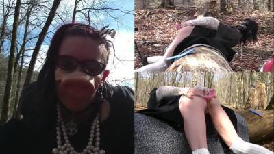 Milf Piggy Masturbates Outside - upornia.com