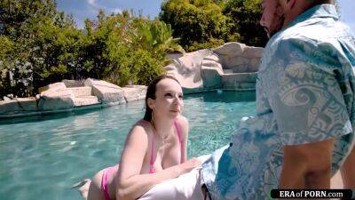 Lexi Luna - Lexi - Luna - Big T And Lexi Luna - Milf Fucked Outdoors By A Pool Cleaner - upornia.com