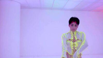 Neon lingerie looks hot on latina MILF - drtuber.com - Japan